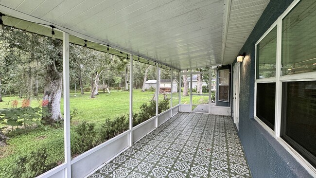 Building Photo - 616 Erin Way