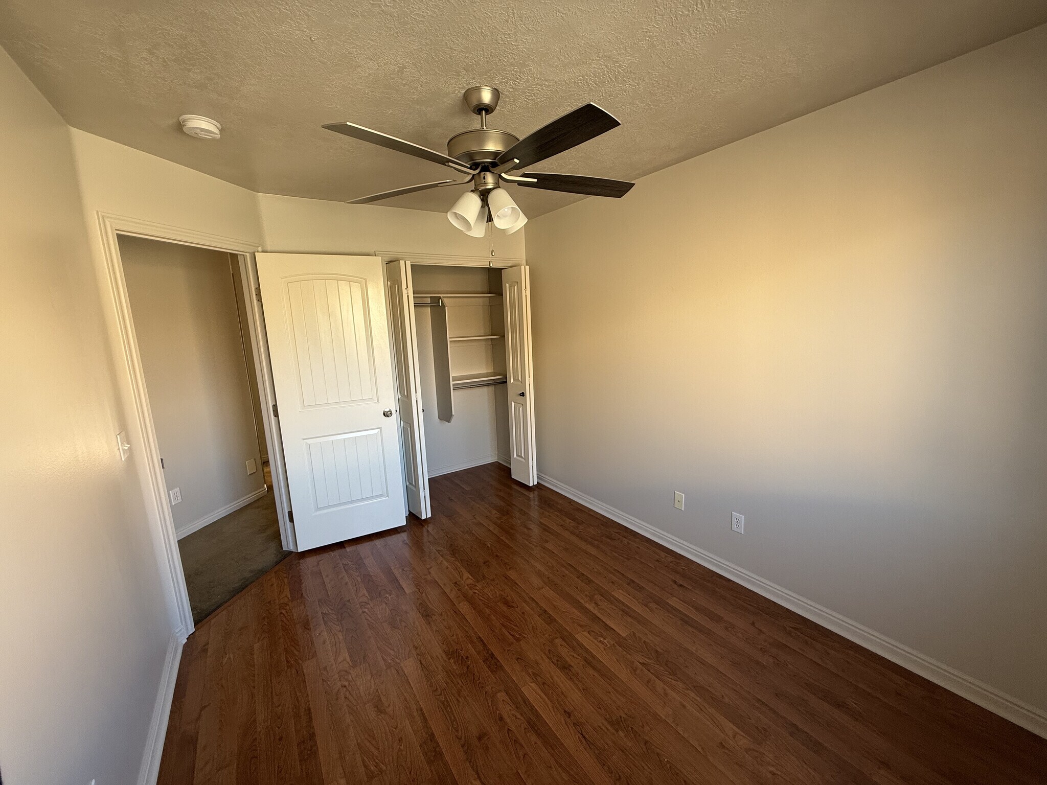 Building Photo - 1167 E 400 S