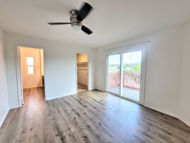 Building Photo - Pool House By Temecula Mall- Just Pure Ele...