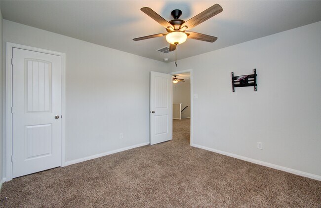 Building Photo - 3504 Cannon Dr