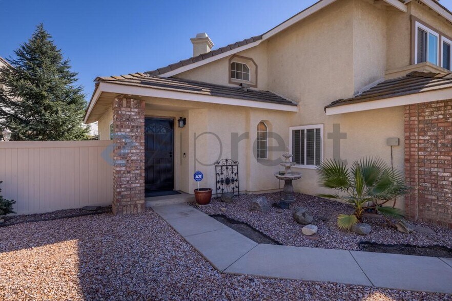 Building Photo - 28207 Ajilwood Ct