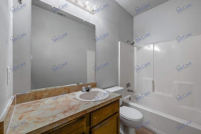 Building Photo - Adorable 1/1 Condo in Dallas! (75231)