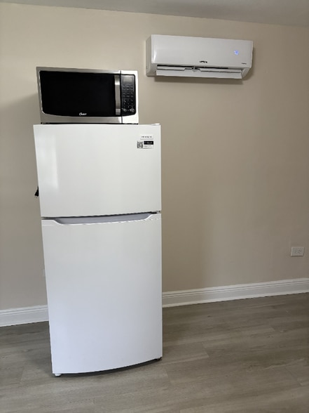 Building Photo - 585 NW 117th St