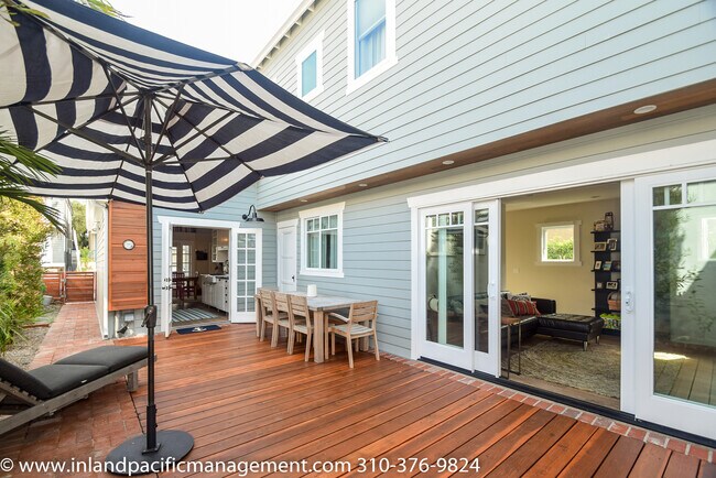 Building Photo - Exquisitely Remodeled Craftsman Style Home
