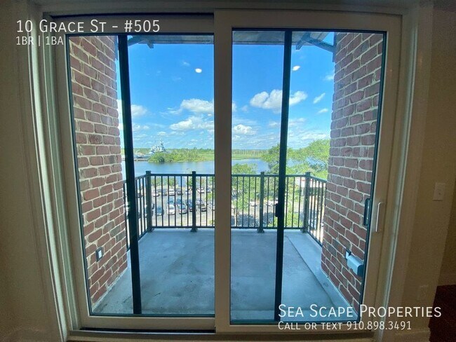 Building Photo - 10 Grace St