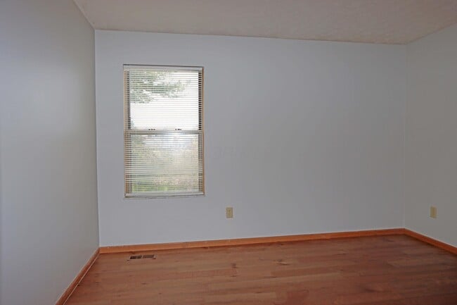 Building Photo - 1417 Wild Oats Dr