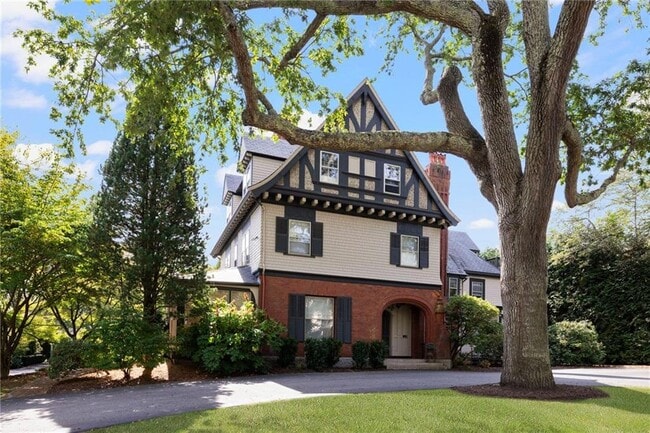 Building Photo - 107 Old Beach Rd