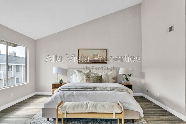 Building Photo - 4082 Mahaila Ave