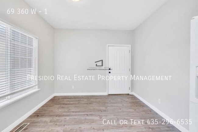 Building Photo - 69 360 W
