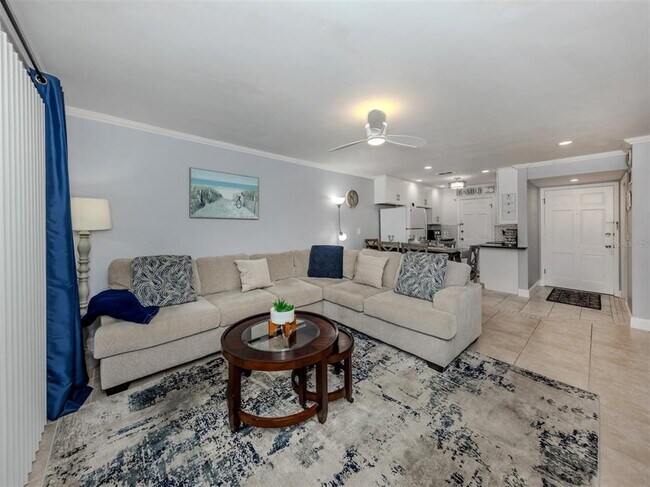 Building Photo - 200 The Esplanade N