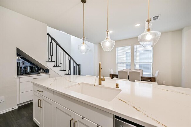 Building Photo - 3407 Knighton Hill Dr