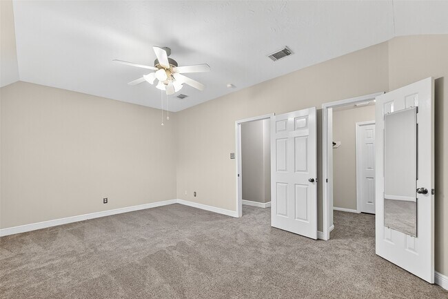 Building Photo - 1408 S Friendswood Dr