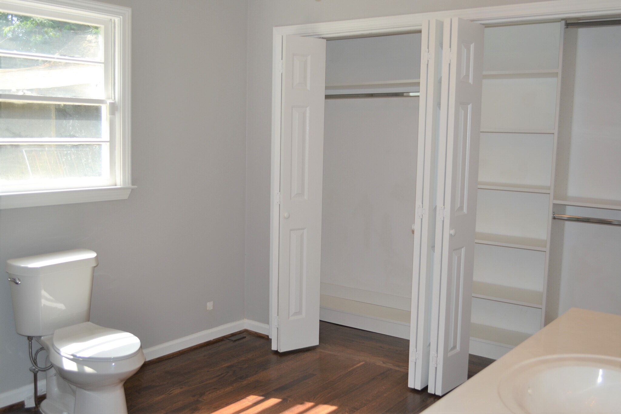 Building Photo - 1375 Nelms Dr