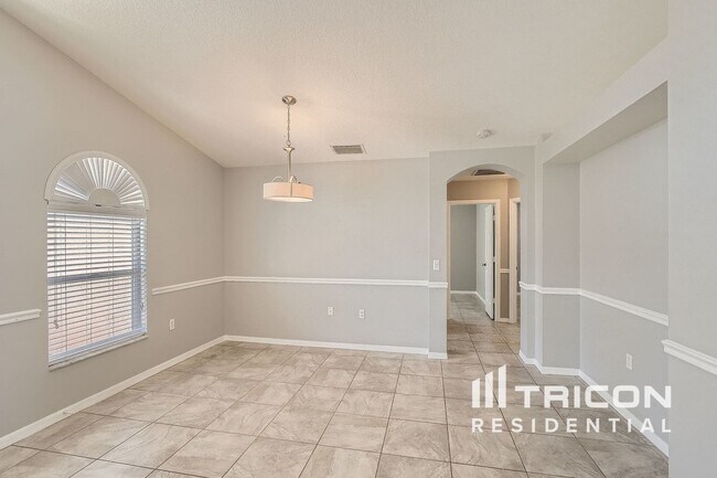 Building Photo - 30433 Tremont Dr