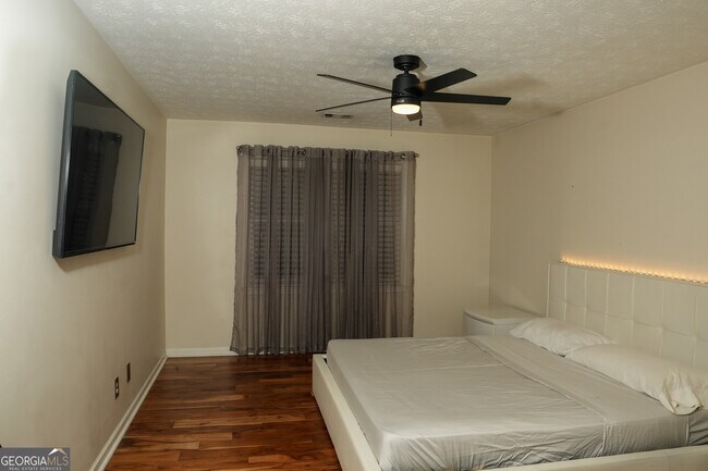 Building Photo - 3 Normandy Ct