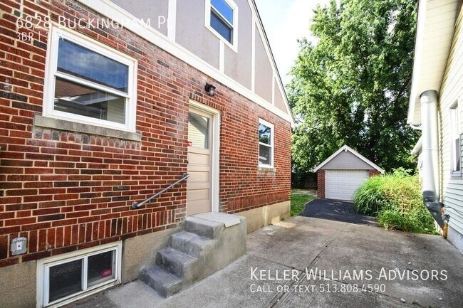 Building Photo - 6828 Buckingham Pl