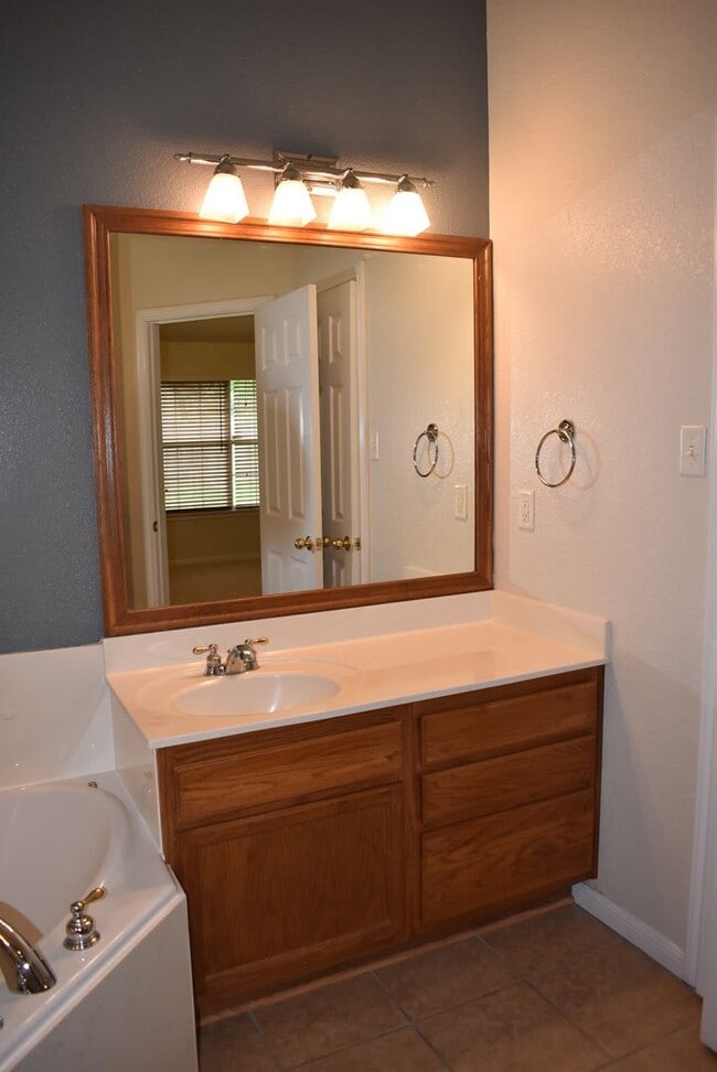 Building Photo - Central Texas Expressway Suite 100, Harker Heights, TX 76548.