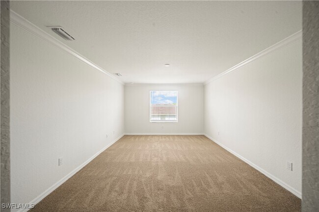 Building Photo - 4234 Bluegrass Dr