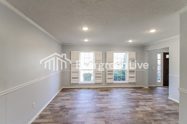 Building Photo - 918 Long Prairie Dr