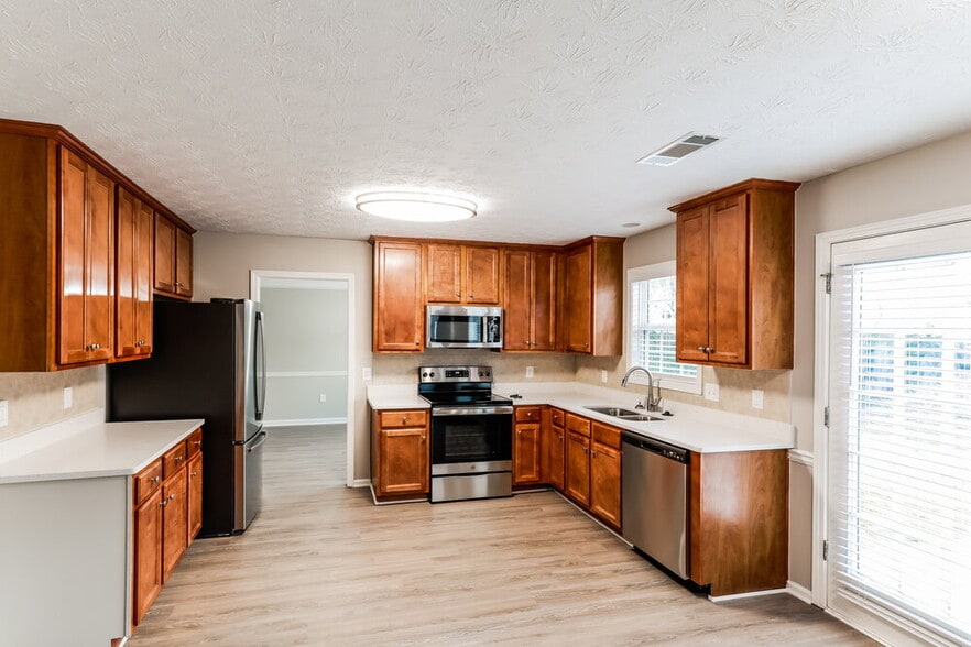 Building Photo - 3217 Watson Meadow Ln SW