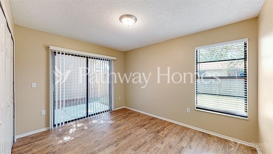 Building Photo - 3239 Curry Woods Cir