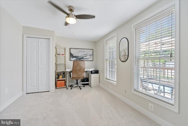 Building Photo - 2819 Summerfield Rd