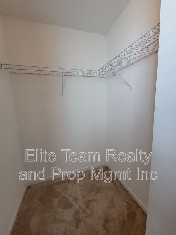 Building Photo - 1349 Haestad Ct