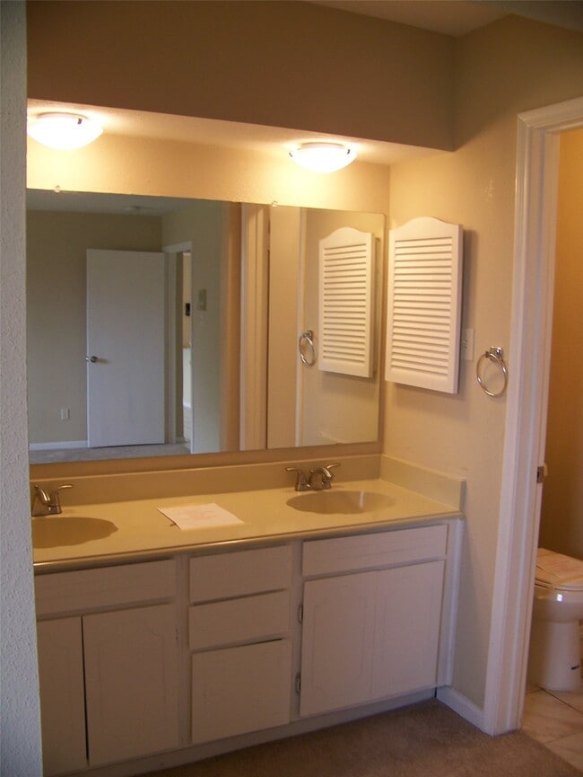 Building Photo - 4742 Tain Dr