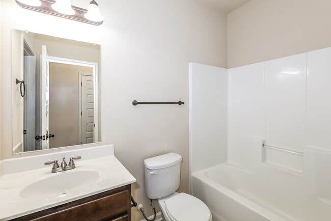 Building Photo - 576 Camano Way