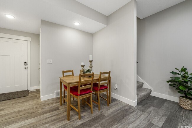 Building Photo - 9288 Castlebury Ct