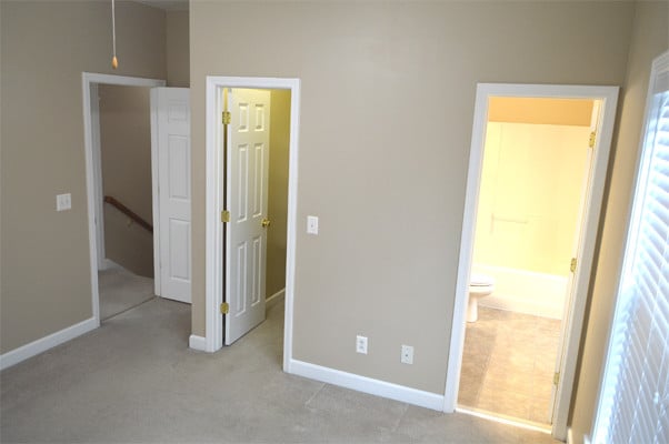 Building Photo - 2271 Dewey Dr