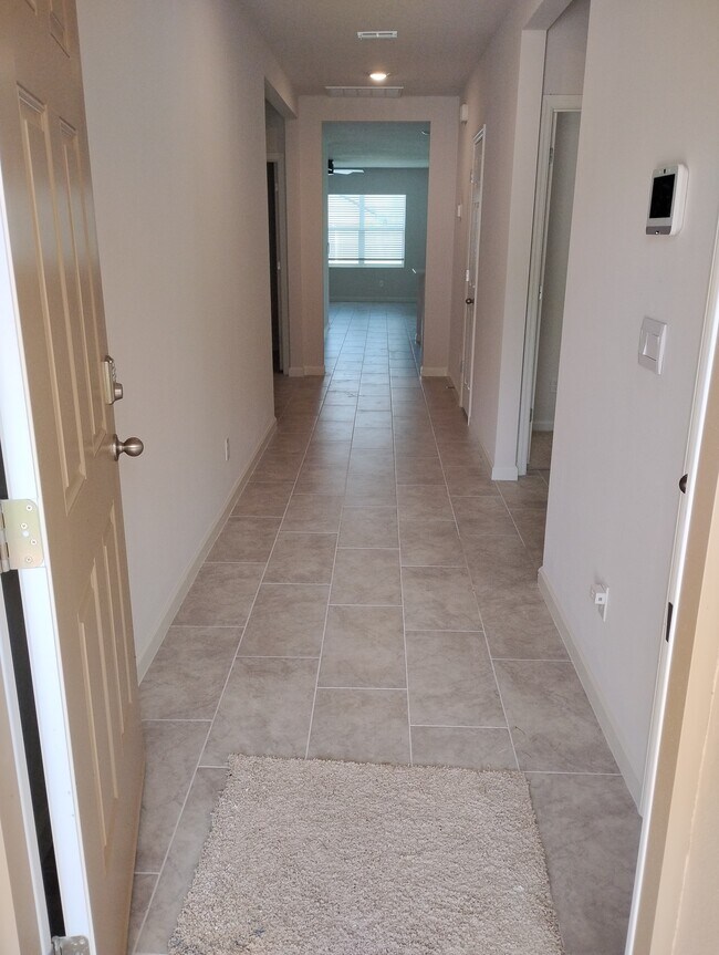 Building Photo - 490 Seaspray Dr