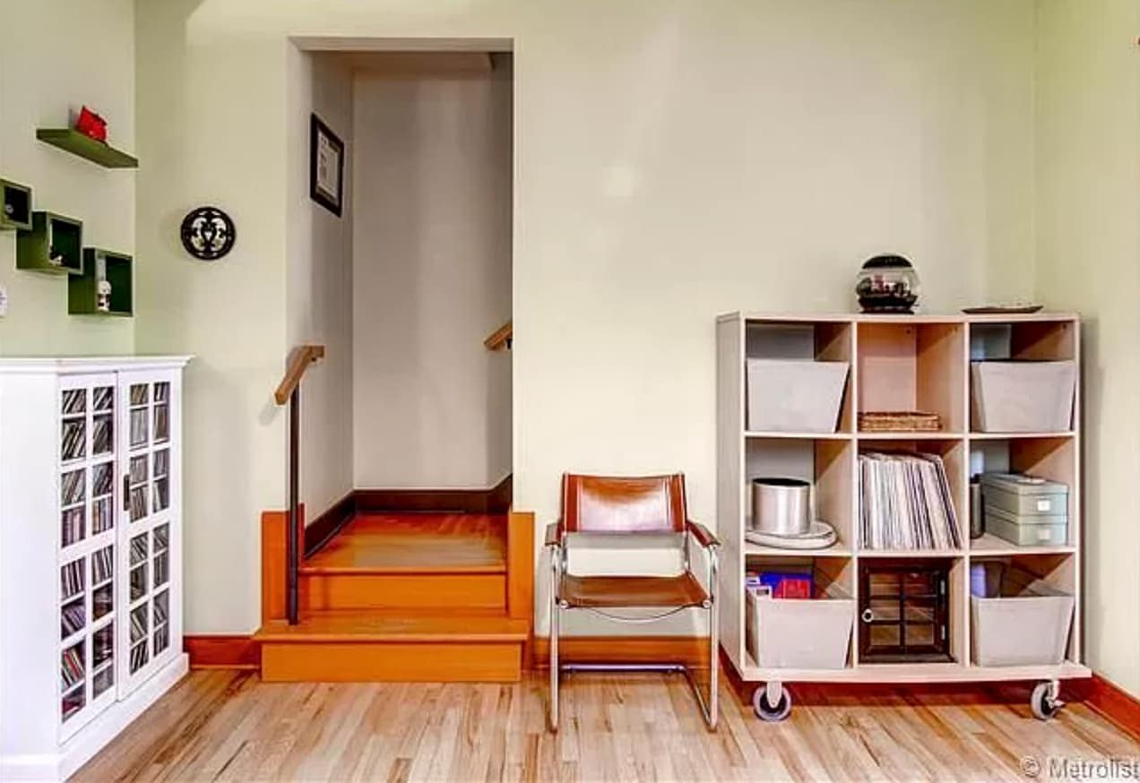 Dinning Room - 1359 N Marion St