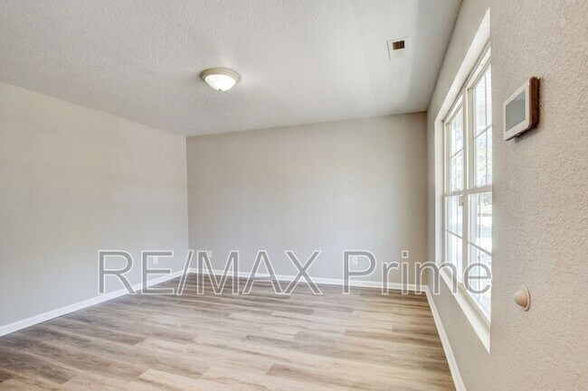 Building Photo - 2513 Masi St