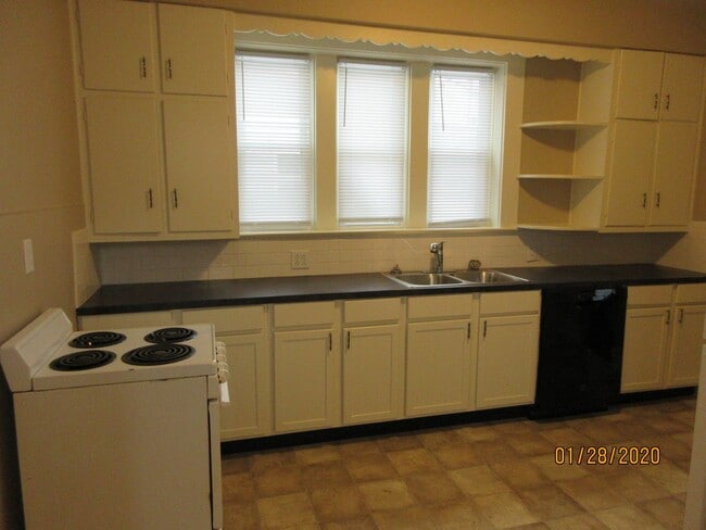 Building Photo - 3407 Fairfield Ave