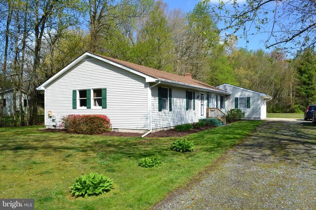 Building Photo - 925 Dyke Branch Rd