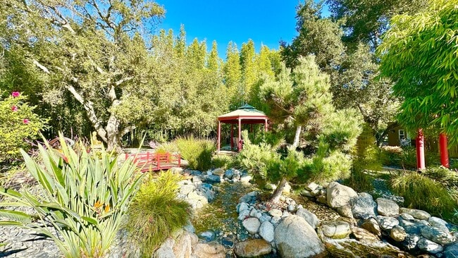 Building Photo - Immaculate and Beautiful Attached JADU Construction Guest Home on Lovely, Gated Private Property!