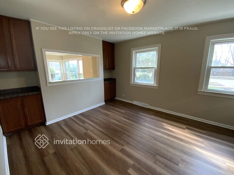 Building Photo - 642 E Le Moyne Ave