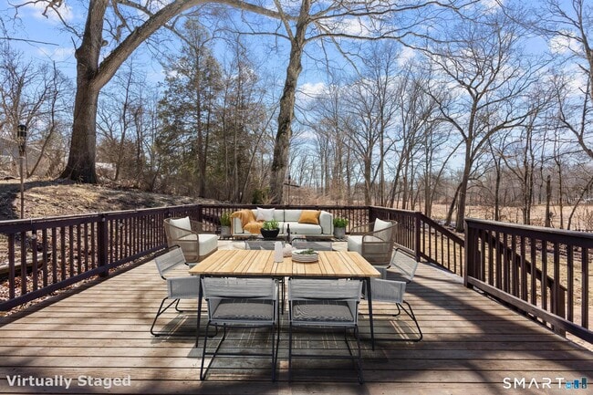 Building Photo - 153 Fillow St