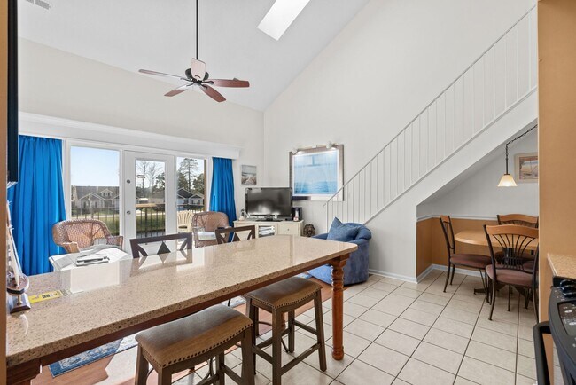 Building Photo - All Inclusive Seasonal Rental Available Oc...