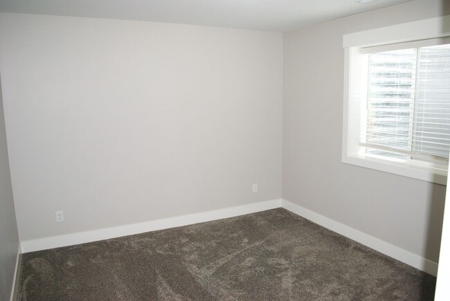 Building Photo - 432 Franklin St