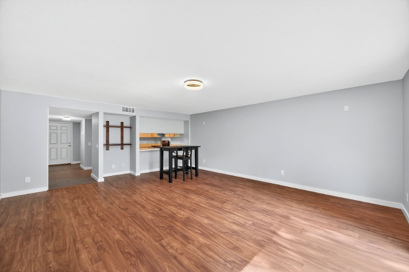 Building Photo - 201 S Arrawana Ave