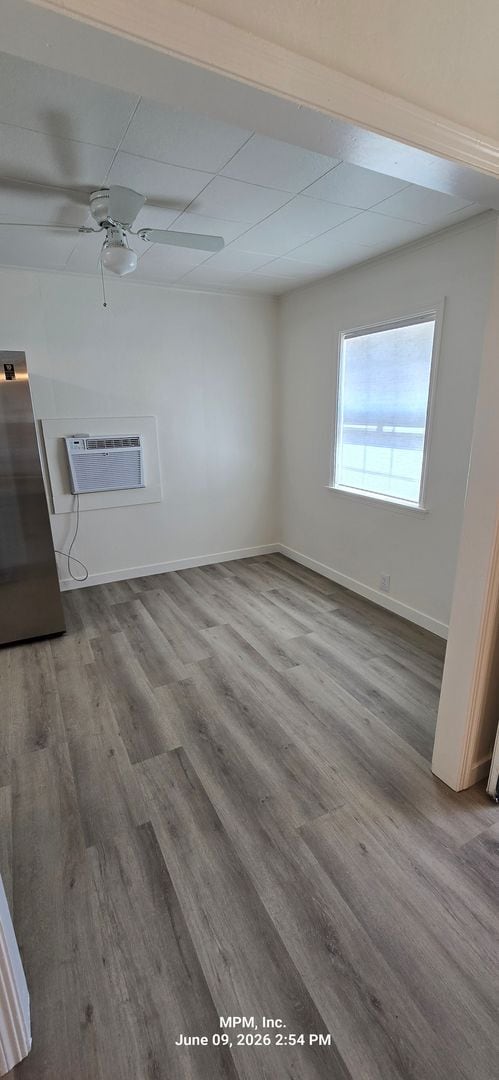 Building Photo - Large 1 bed 1 bath home on its own lot