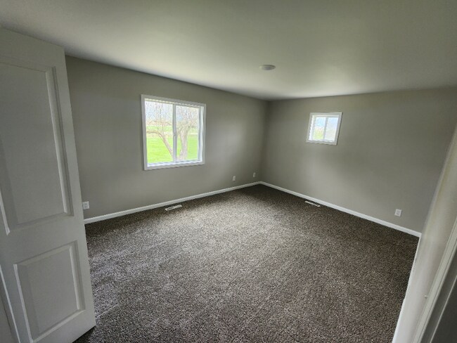 Building Photo - 6183 N Webster Rd