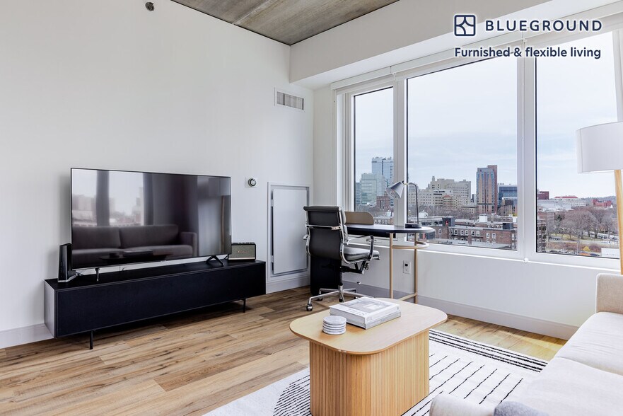 Building Photo - 1350 Boylston St