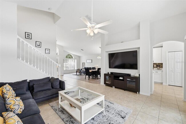 Building Photo - 748 Stonewyk Way