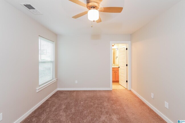 Building Photo - 380380 Deer Creek Way