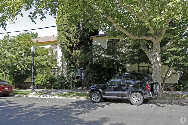 Building Photo - 1520 25th St