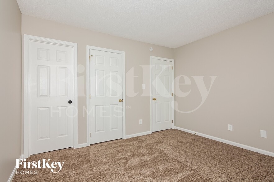 Building Photo - 1822 Sugar Hollow Dr