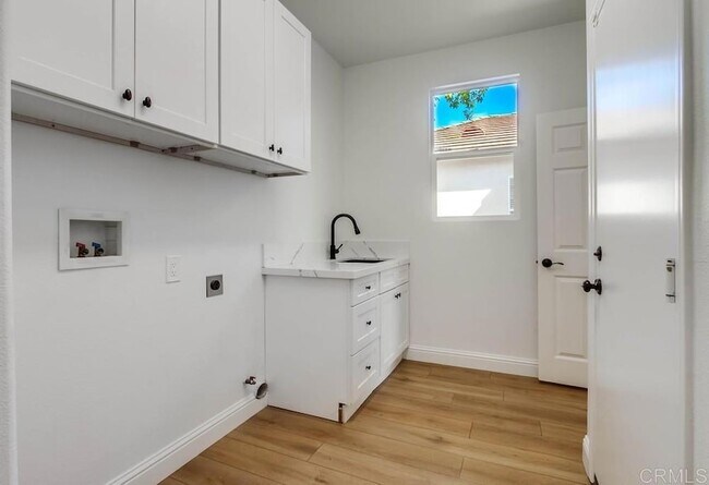 Building Photo - 774 Glenhart Pl